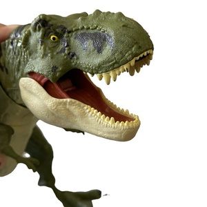 Jurassic World 2017 Legacy Collection Chompin Tyrannosaurus Rex Bull Green
